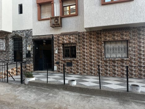                                                    Vente d’une maison RESIDENTIEL R+2- MAGRHEB ARABI - Photo de Couverture